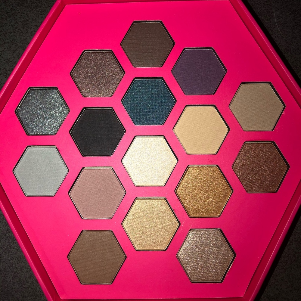 🆕 Sephora the graceful palette 16 eyeshadows - Picture 6 of 6